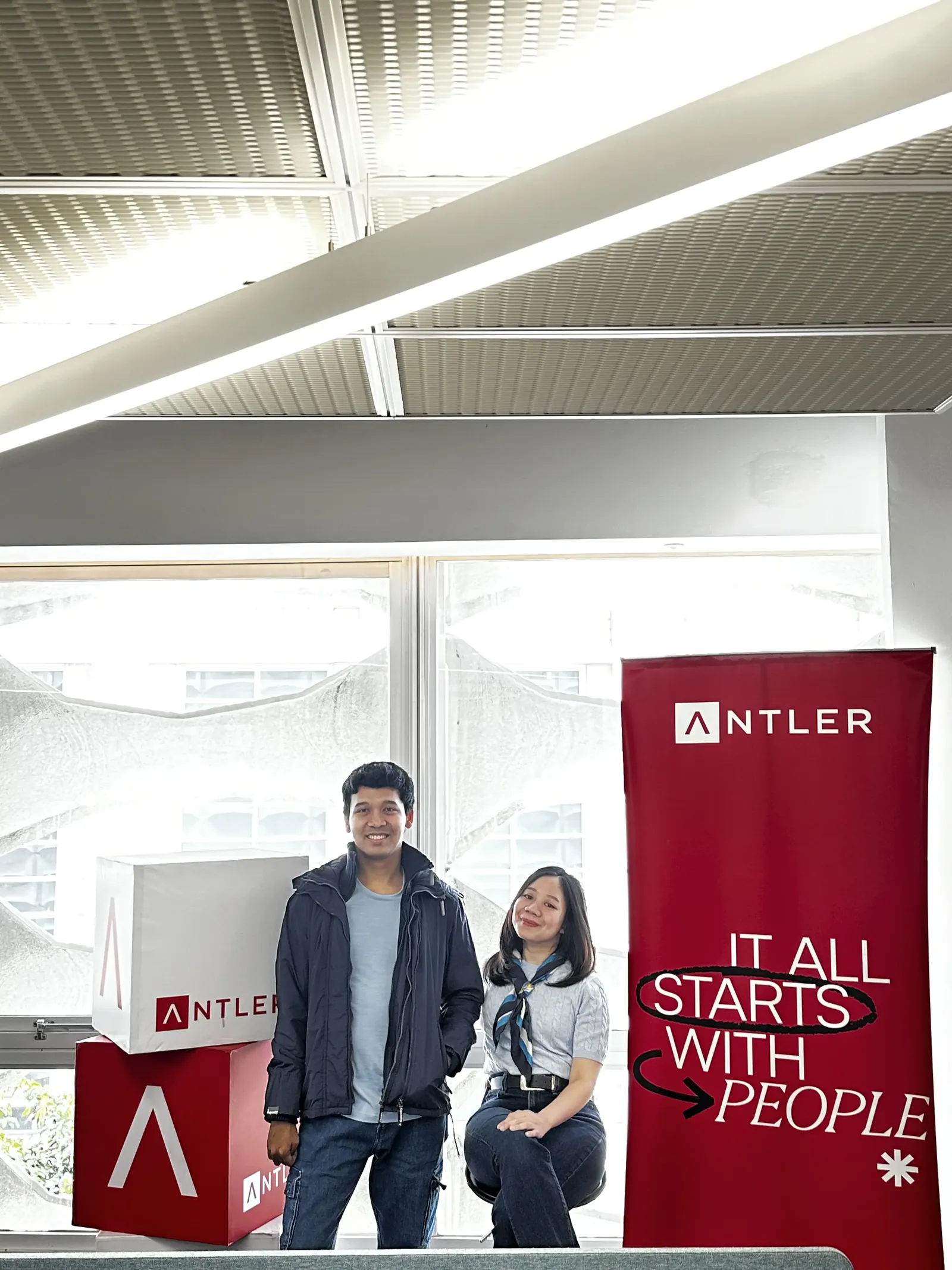 Tim Intura mempersiapkan dan menyempurnakan pitch Investment Advisory Committee mereka di minggu-minggu terakhir residensi Antler ID8